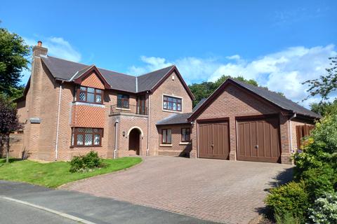 6 bedroom detached house for sale