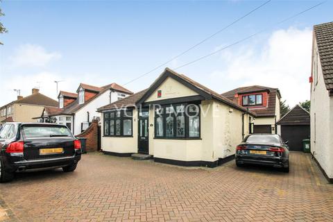 Ardleigh Green Road, Hornchurch RM11 5 bed bungalow for sale