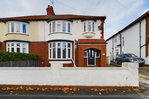 Priory Crescent, Bridlington 4 bed semi