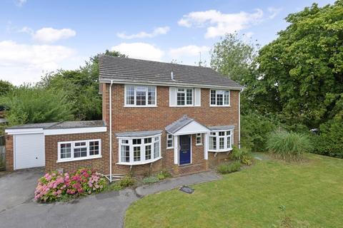 Woodstock Close, Cranleigh 4 bed detached house for sale