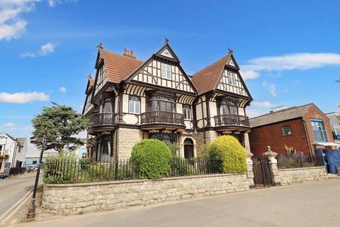 Anchor Inn, Brightlingsea, CO7 3 bed apartment for sale