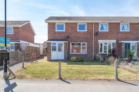 Black Street, Martham 3 bed semi