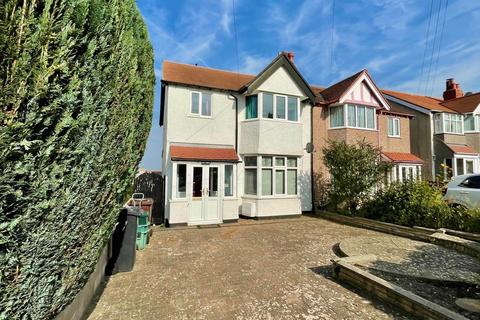 Smith Avenue, Old Colwyn, Colwyn Bay 3 bed semi