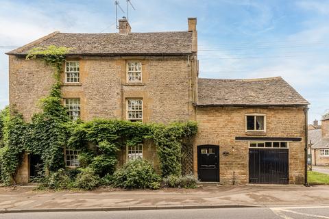 Fosseway, Stow On The Wold, GL54 2 bed semi