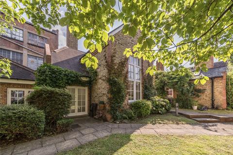 London SE11 3 bed house for sale