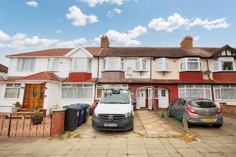 Torrington Road, Perivale, Middlesex UB6 3 bed terraced house for sale