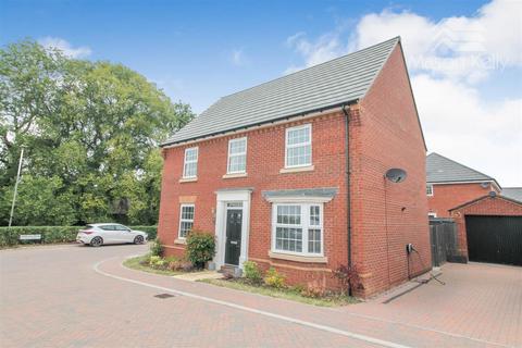 4 bedroom detached house for sale