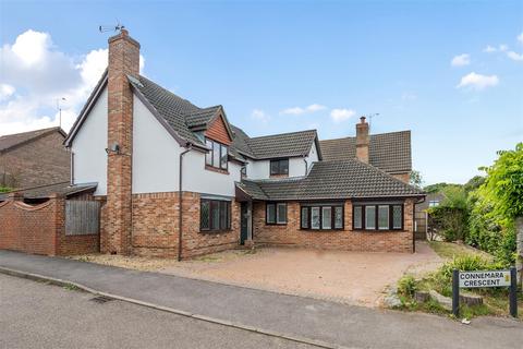 6 bedroom detached house for sale