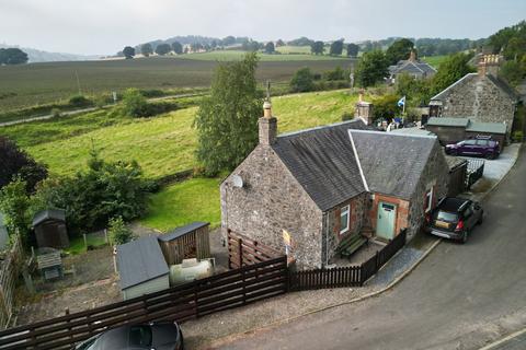 Abernyte, Perth 2 bed detached bungalow for sale