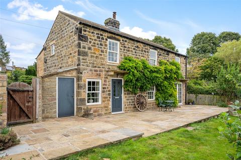 Moor Lane, East Keswick, LS17 3 bed detached house for sale