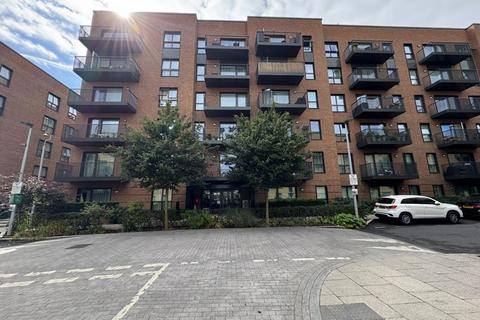 3 Samara Drive, Southall 1 bed apartment for sale