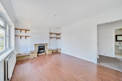 Audley Court, Pinner, Middlesex 2 bed maisonette for sale