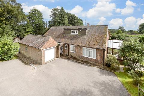 Buxted, Uckfield TN22 4 bed chalet for sale