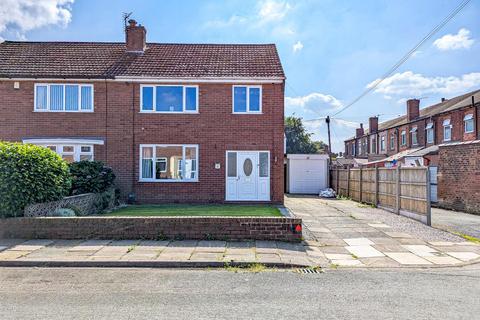 White Street, Leigh 3 bed semi