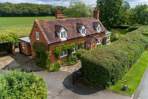 Droitwich, Worcestershire 4 bed detached house