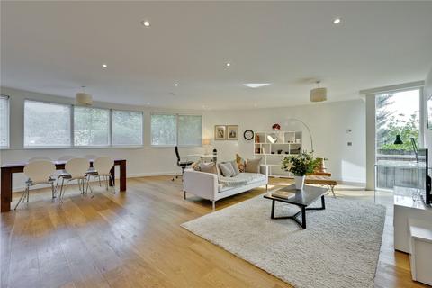 Nightingale Road, Guildford, Surrey, GU1 2 bed apartment for sale