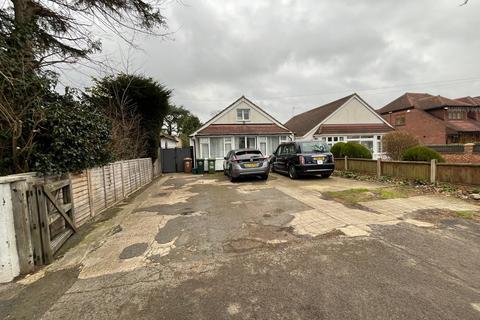 Feltham Hill Road, Ashford TW15 3 bed detached bungalow for sale