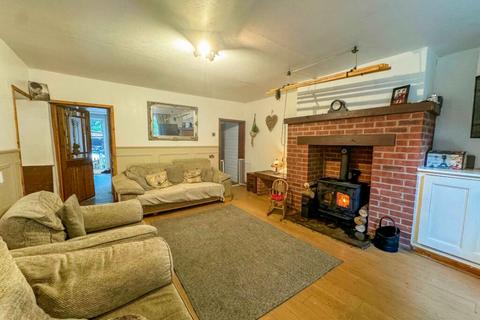 Burnley Road East, Waterfoot, Rossendale 3 bed terraced house for sale