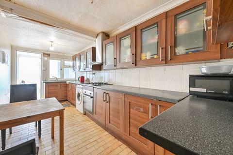 Kenwyn Drive, Gladstone Park, London... 4 bed semi
