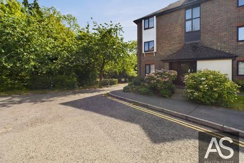 Abbey Way, Battle, TN33 2 bed apartment for sale