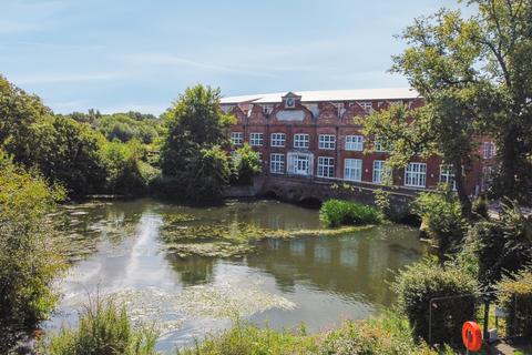 WOKING 3 bed townhouse for sale