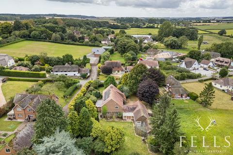 Blandford Forum DT11 4 bed detached house for sale
