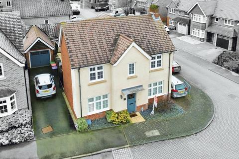 Oxmoor Avenue, Telford TF1 4 bed detached house for sale