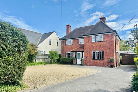 Oatland, 34 Wantage Road 4 bed detached house for sale