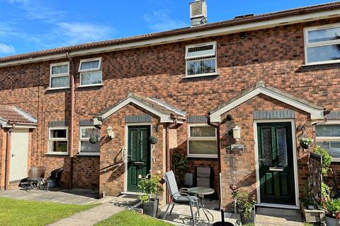 Beverley Road, Willerby, Hull 2 bed flat for sale