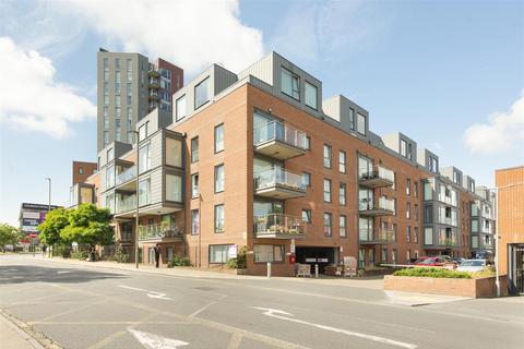 Zenith Close, London 2 bed apartment for sale