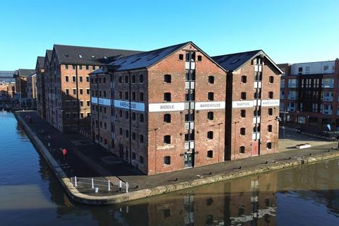 Biddle & Shipton, Gloucester Docks 2 bed apartment for sale