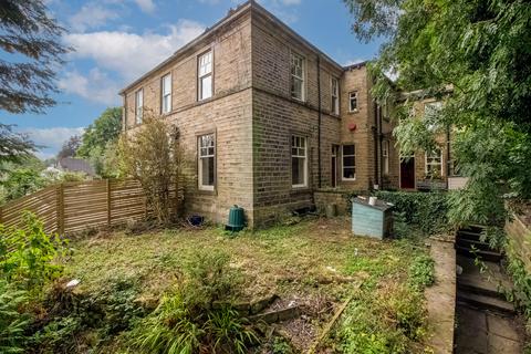Calf Hill Road, Thongsbridge, Holmfirth 4 bed semi
