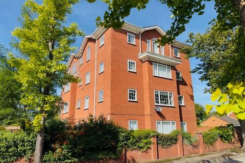 2 bedroom ground floor flat for sale