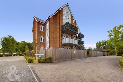 Waterside Drive, Ditchingham, Bungay 2 bed flat for sale