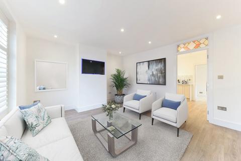 3 bedroom mews property for sale