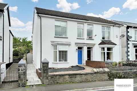 Park Lane, Trecynon, Aberdare, CF44 8HN 3 bed semi