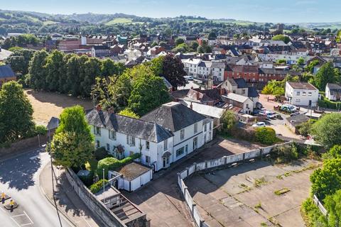 Blundells Road, Tiverton, Devon, EX16 6 bed detached house for sale