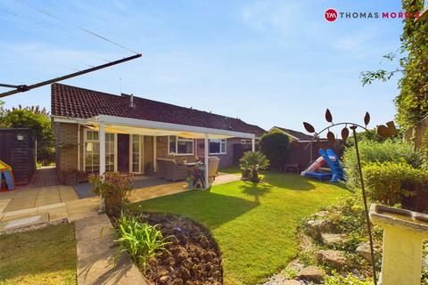 Adelaide Walk, Huntingdon PE28 2 bed bungalow for sale