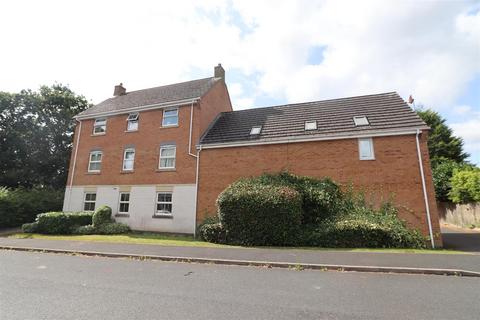 Lapwing Close, Brownhills 2 bed apartment for sale