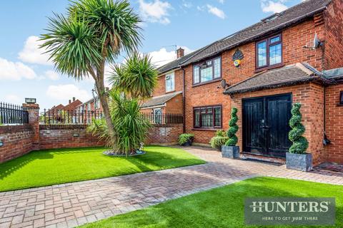 Brabazon Road, Hounslow 4 bed end of terrace house for sale