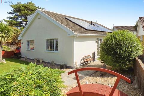 4 bedroom detached bungalow for sale