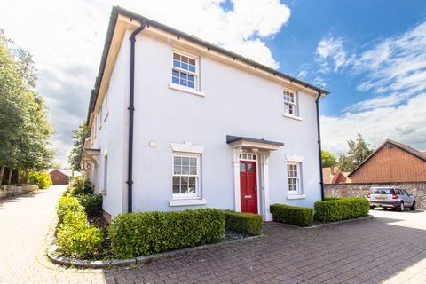 Burgage Mews, Alresford, SO24 9FJ 2 bed ground floor flat for sale