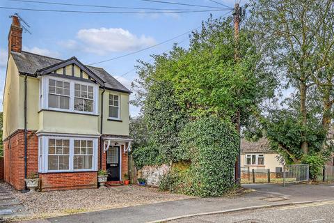 Swiss Avenue, Chelmsford 4 bed detached house for sale