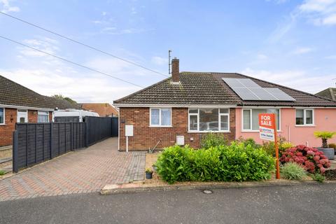 2 bedroom semi-detached bungalow for sale