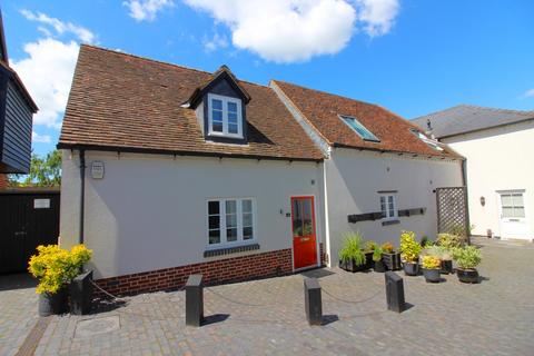 2 bedroom mews property for sale