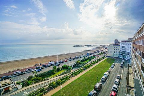 Robertson Terrace, Hastings 3 bed flat for sale