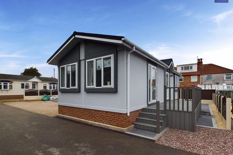 Ivy Avenue, Blackpool, FY4 2 bed park home for sale