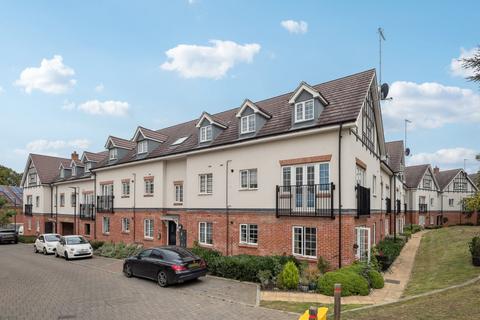 Grange Road, Chalfont St. Peter... 2 bed apartment for sale