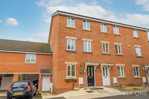 Flavius Close, Caerleon, NP18 4 bed townhouse for sale