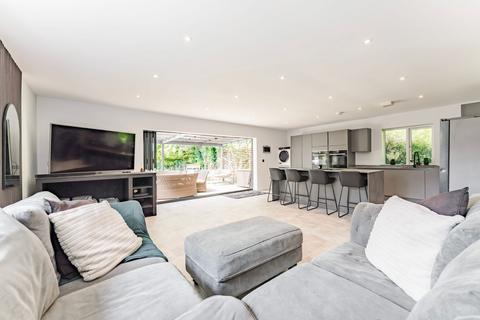 Rushmere Road, Carlton Colville, NR33 4 bed detached bungalow for sale
